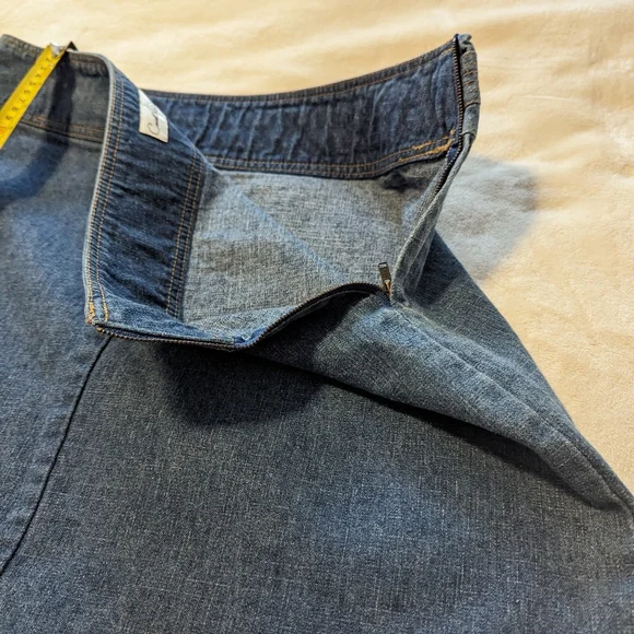 Carroll Reed vintage Denim Skirt. Size 14. 100 % cotton. Side zipper closure. - Picture 8 of 8